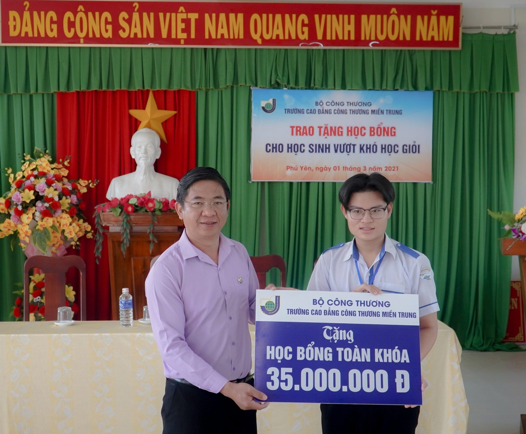 TS Trần Kim Quyên, Hiệu trưởng Trường cao đẳng Công Thương Miền Trung