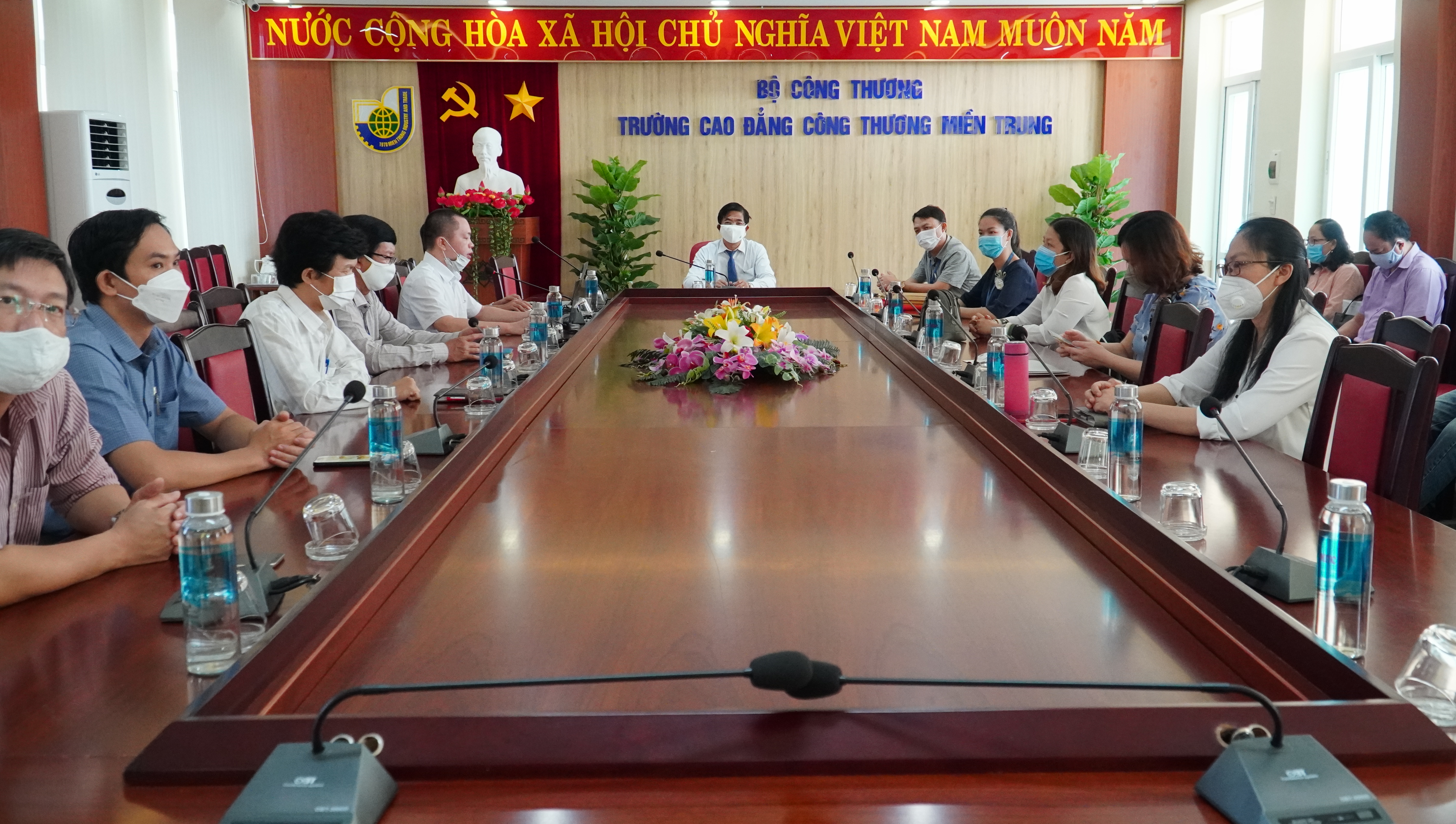 Toàn cảnh buổi tổng kết và trao giải cuộc thi thiết kế dạy học trực tuyến trong giáo dục nghề nghiệp cấp trường