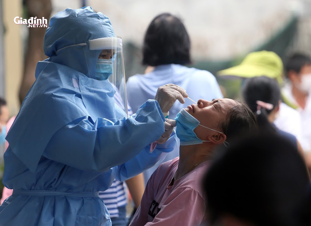 Người phụ nữ Nam Định từng khỏi COVID-19 ở Nga về nước lại mắc, thêm 1 ca tử vong - Ảnh 2.