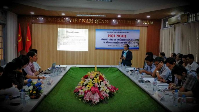 1-hoi-nghi-tong-ket-cong-tac-tuyen-sinh-nam-2017-va-phuong-huong-tuyen-sinh-nam-2018