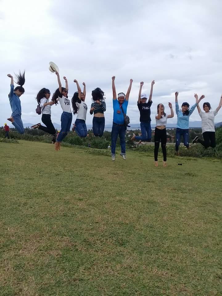 2-thuc-tap-da-ngoai-chuong-trinh-gan-ly-thuyet-voi-thuc-te-cua-nganh-huong-dan-du-lich