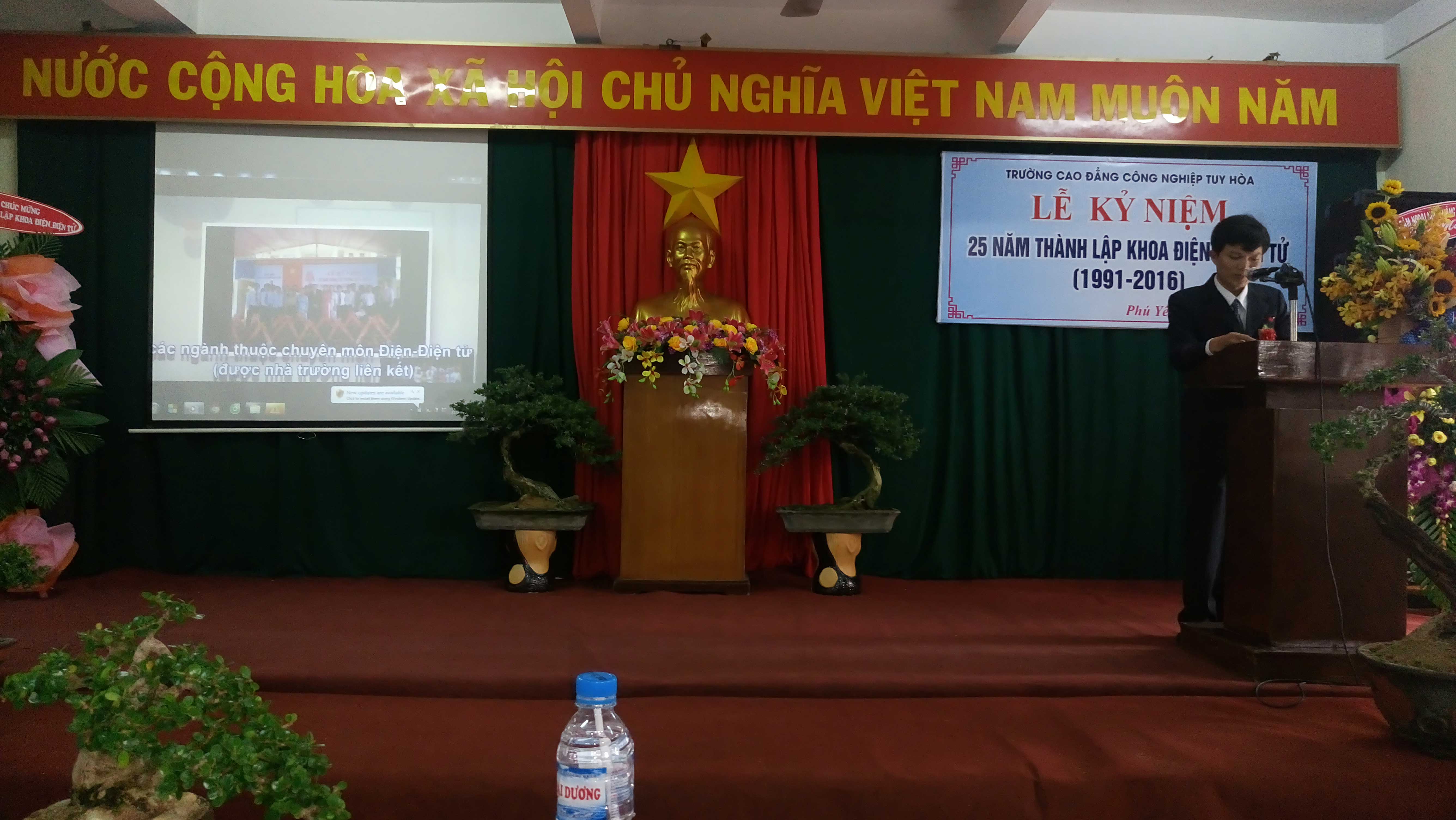 3-le-ky-niem-25-nam-thanh-lap-khoa-dien-dien-tu