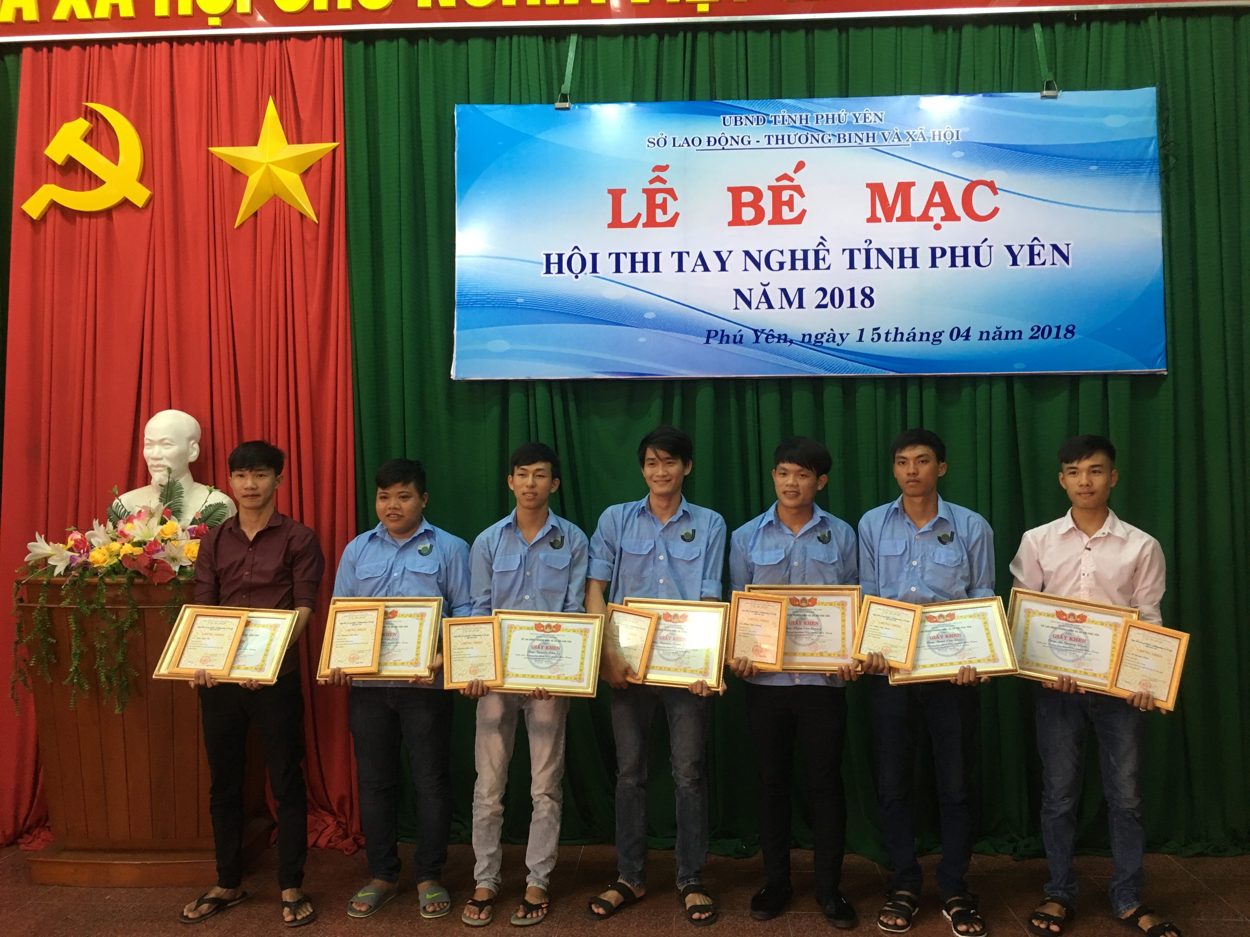 2-7-sinh-vien-dat-giai-cao-tai-hoi-thi-tay-nghe-tinh-phu-yen-nam-2018