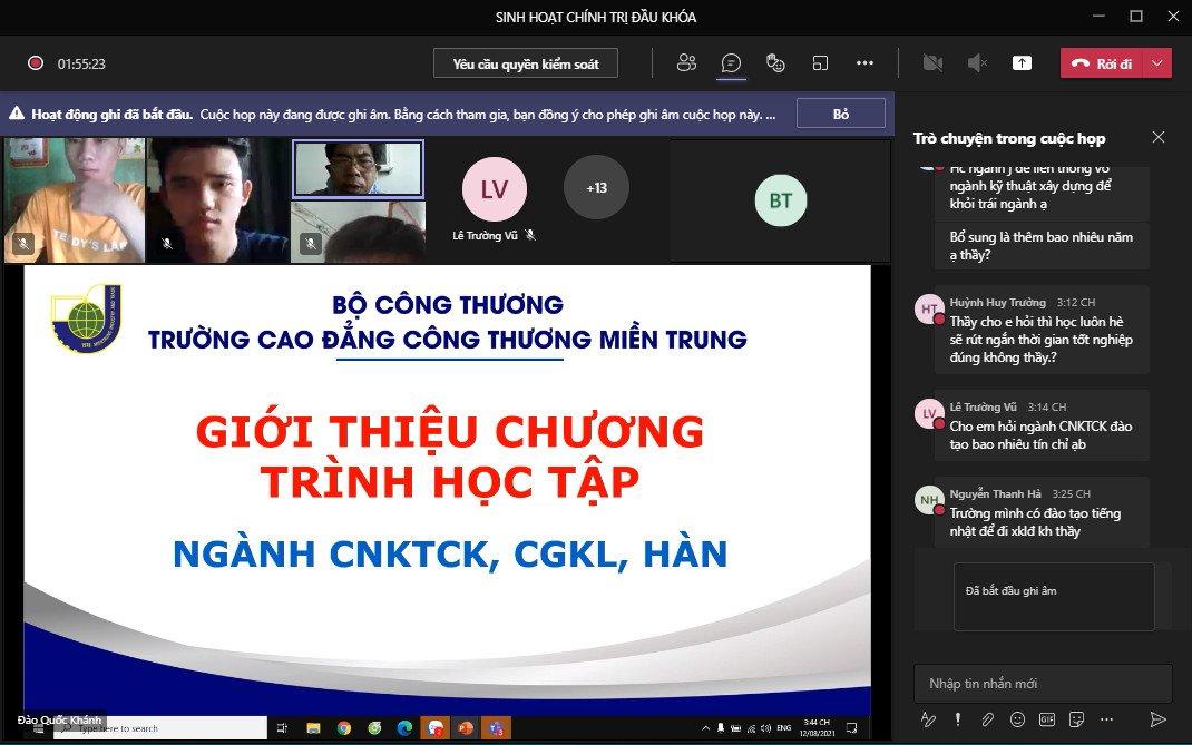 Một tiết học online của trường Cao đẳng Công Thương miền Trung
