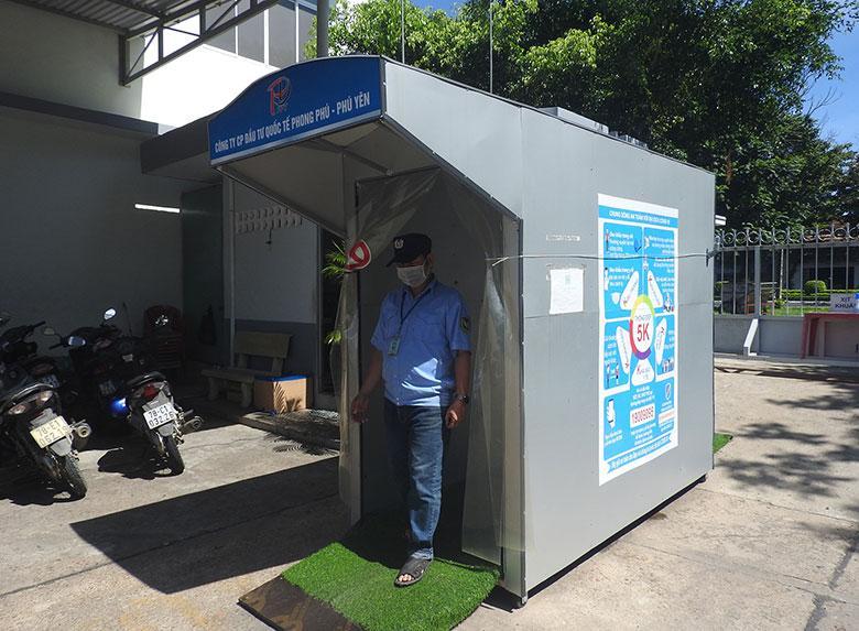 Thiết bị buồng khử khuẩn do Trường cao đẳng Công Thương Miền Trung kết nối thiết kế , sản xuất được Công ty CP Đầu tư quốc tế Phong Phú Phú Yên và nhiều doanh nghiệp mua sử dụng