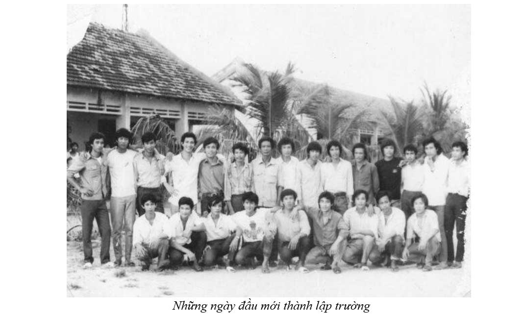 Nhung-ngay-dau-moi-thanh-lap-truong