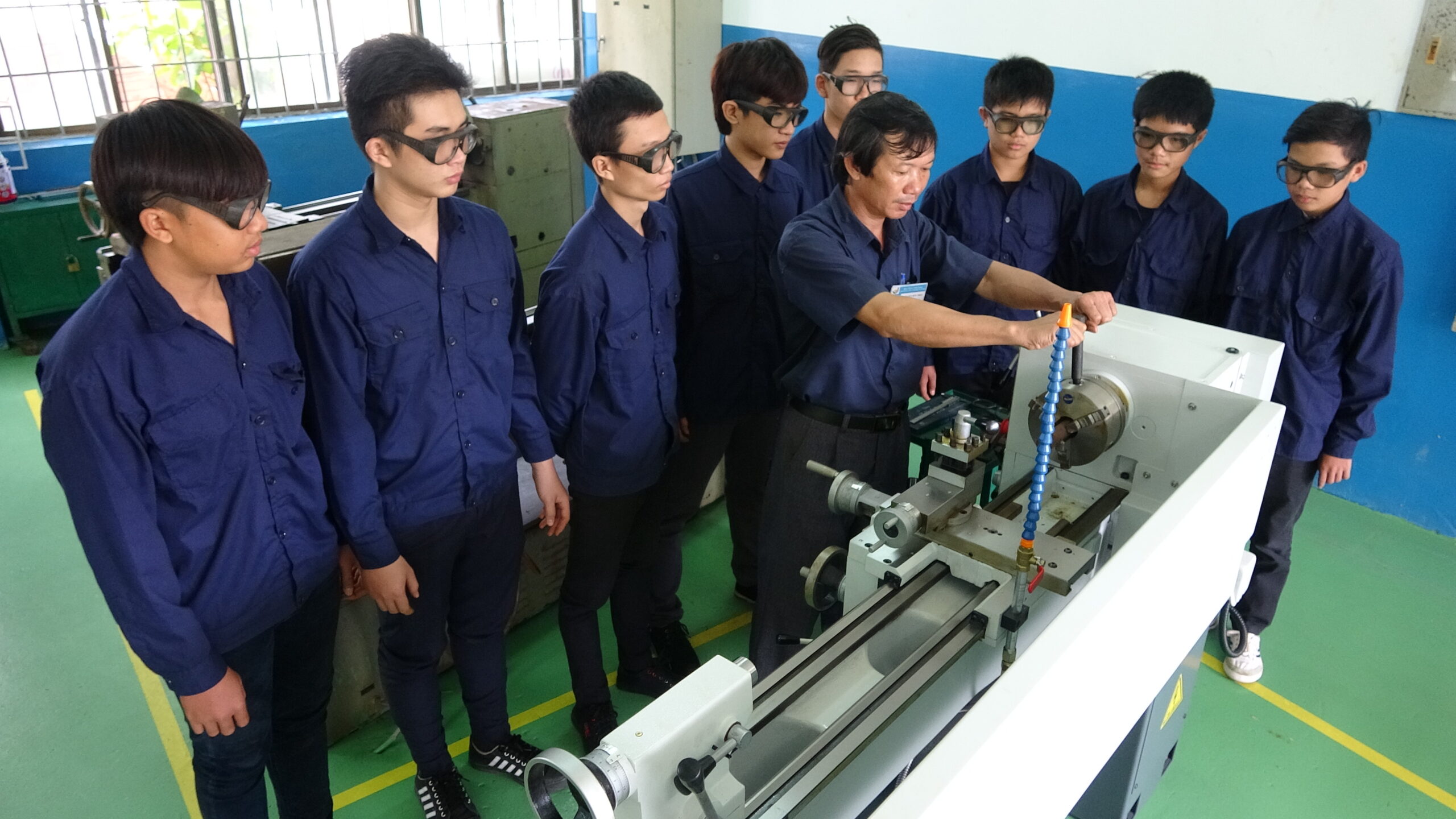 Ngành Gia công cơ khí chính xác – Bậc trung cấp – khoa cơ khí