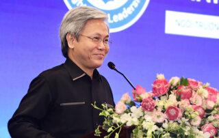 Giản Tư Trung - Khai phóng giúp con người vững vàng trước biến động