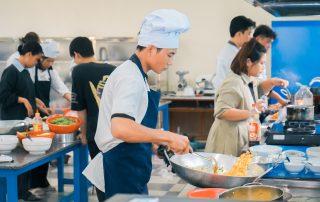 Ngành Kỹ thuật chế biến món ăn tại Cao đẳng Công Thương miền Trung - Nghề vàng trong kỷ nguyên dịch vụ