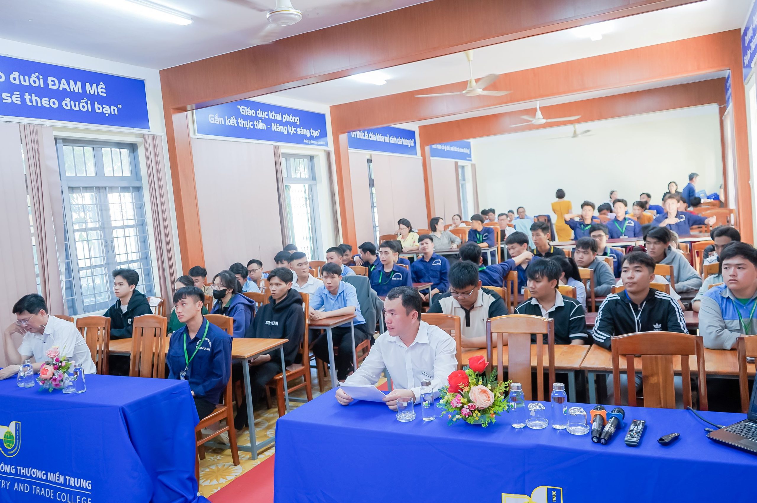 MITC tổ chức tập huấn nâng cao chất lượng NCKH trong HSSV nhân Ngày Khoa học và Công nghệ Việt Nam 18-5 1