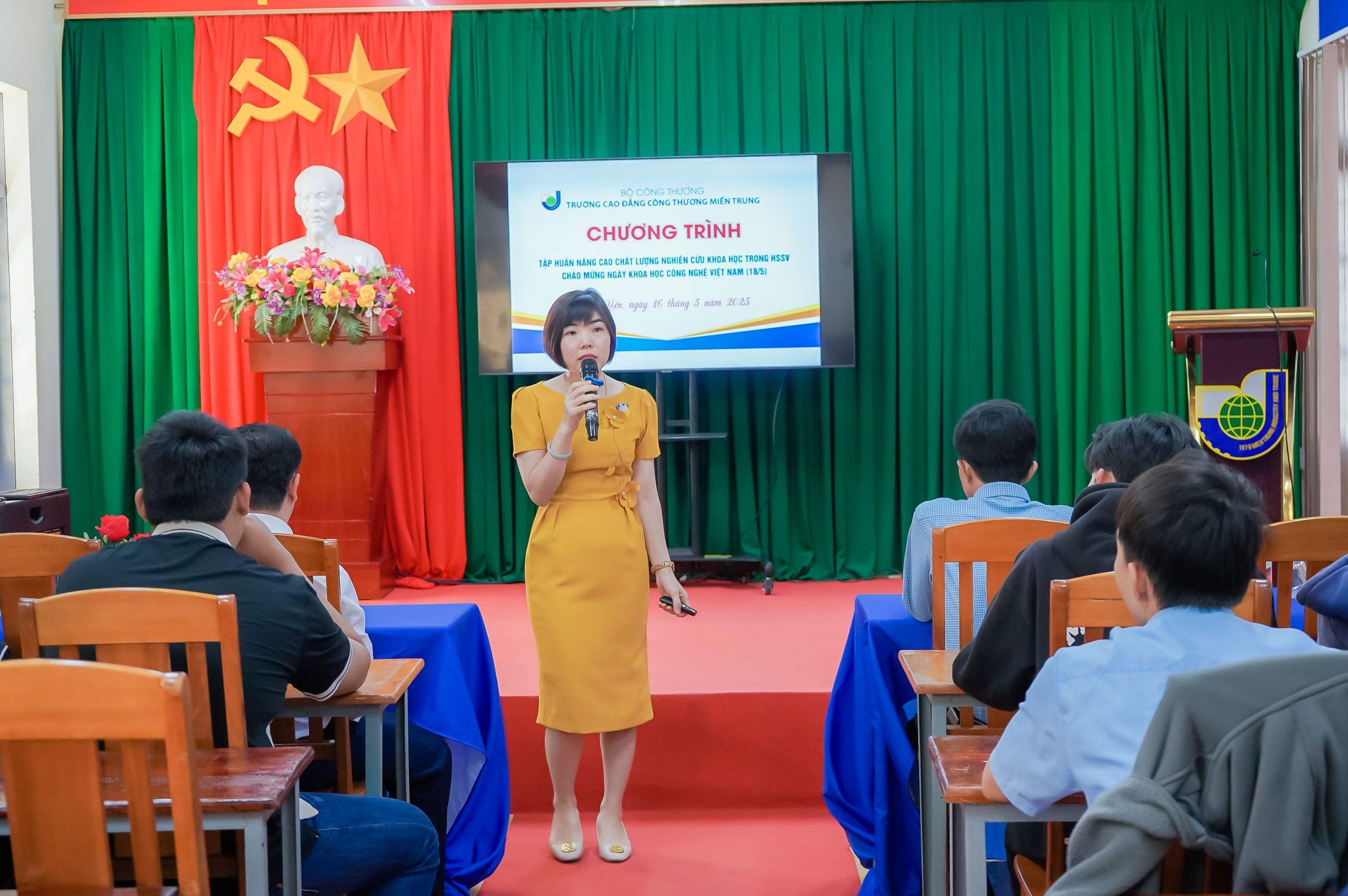 MITC tổ chức tập huấn nâng cao chất lượng NCKH trong HSSV nhân Ngày Khoa học và Công nghệ Việt Nam 18-5 3