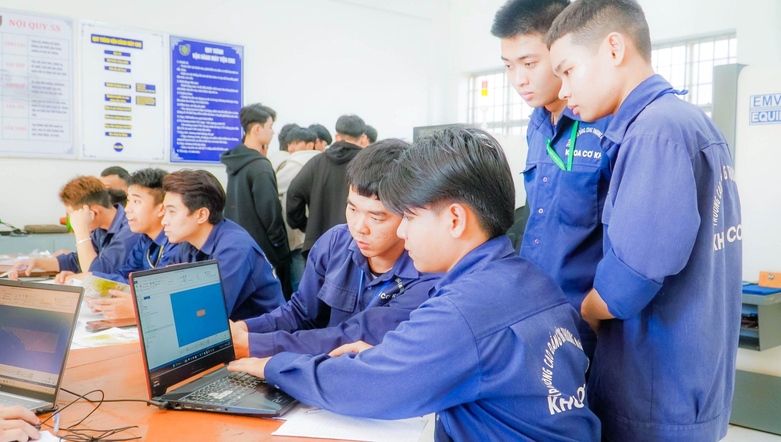 Ngành Cắt gọt kim loại – Hướng đi ổn định cho người yêu kỹ thuật 3