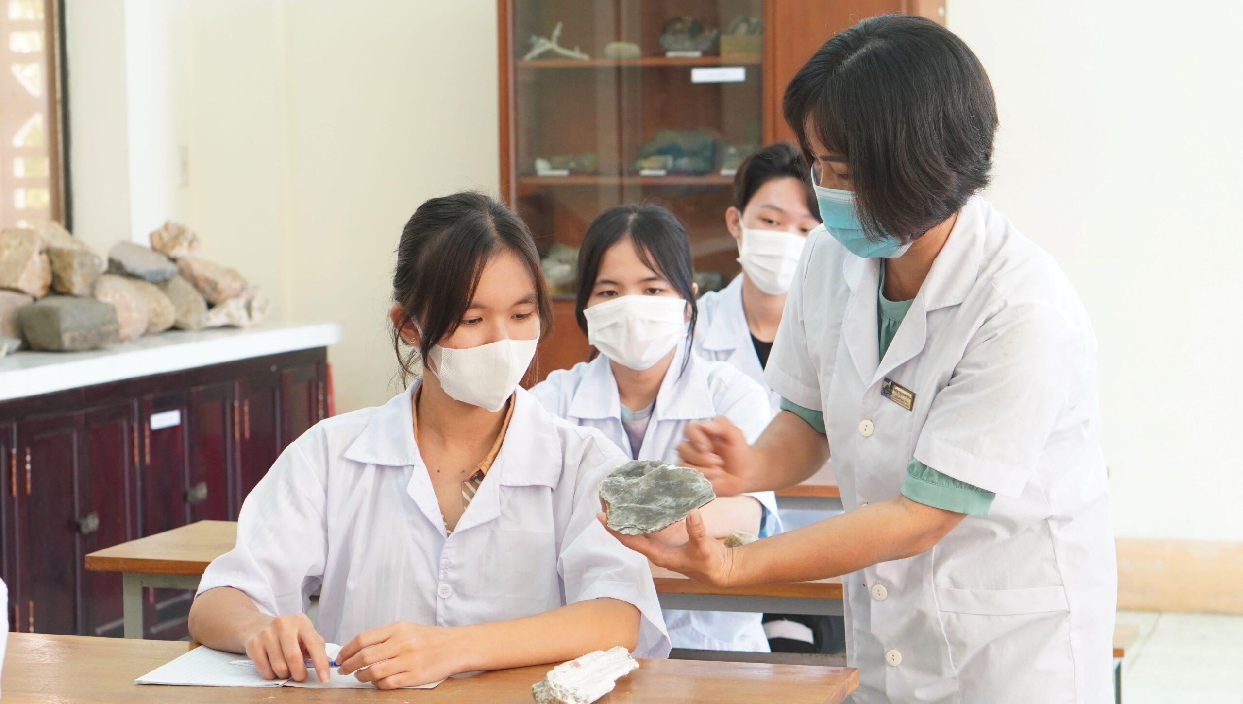 Ngành Công nghệ Kỹ thuật địa chất – ngành học không ồn ào nhưng đầy tiềm năng