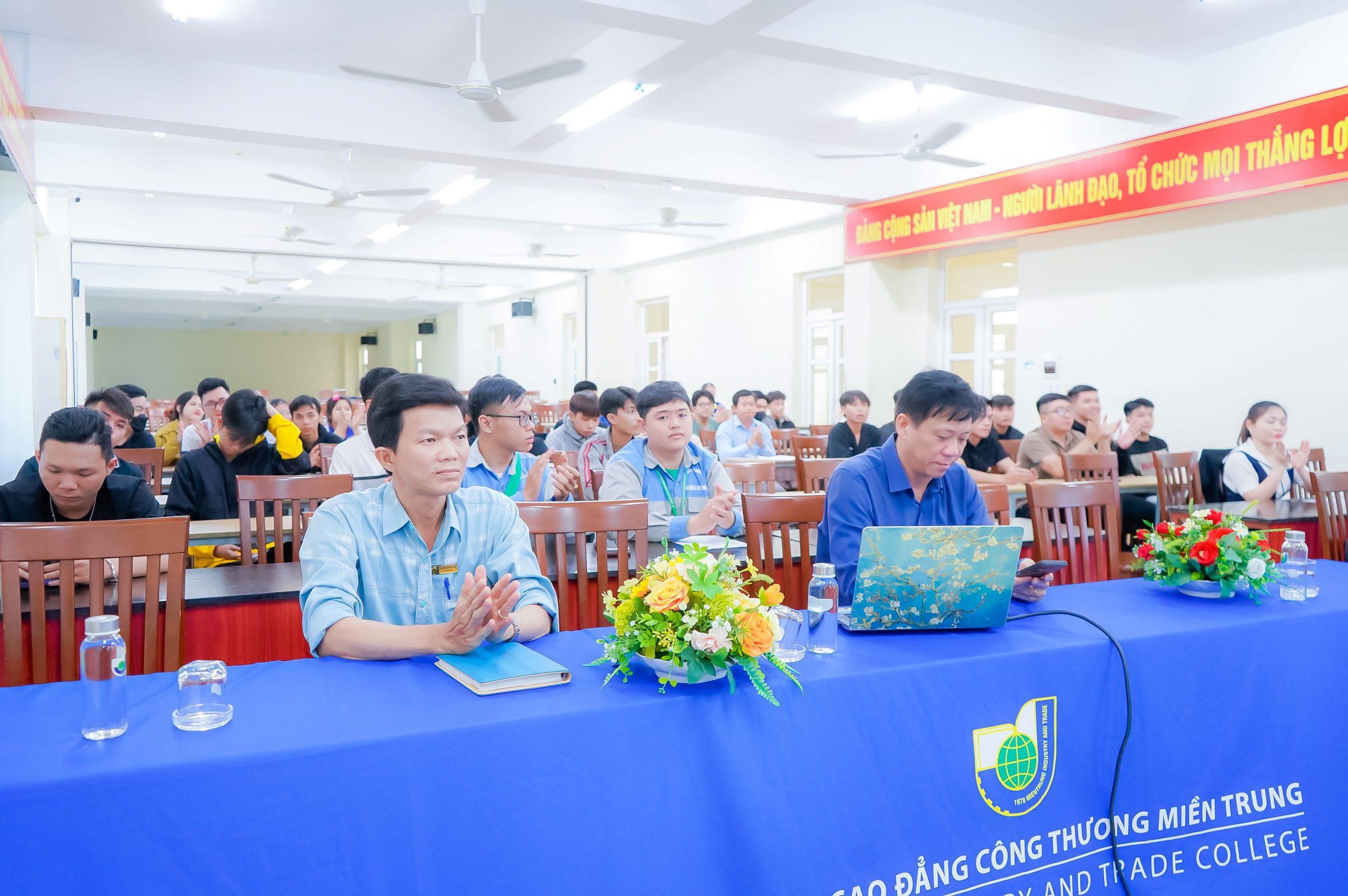 Tổ chức tuyên truyền phòng chống tác hại của thuốc lá nhằm hưởng ứng Ngày Thế giới không hút thuốc lá 31-5 3