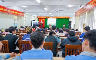 Trường Cao đẳng Công Thương miền Trung tuyên truyền pháp luật về ATGT, phòng chống tệ nạn xã hội cho HSSV