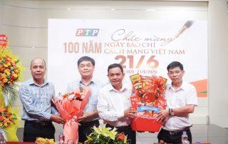 MITC tổ chức thăm và tặng quà nhân kỷ niệm 100 năm Ngày Báo chí Cách mạng Việt Nam 1