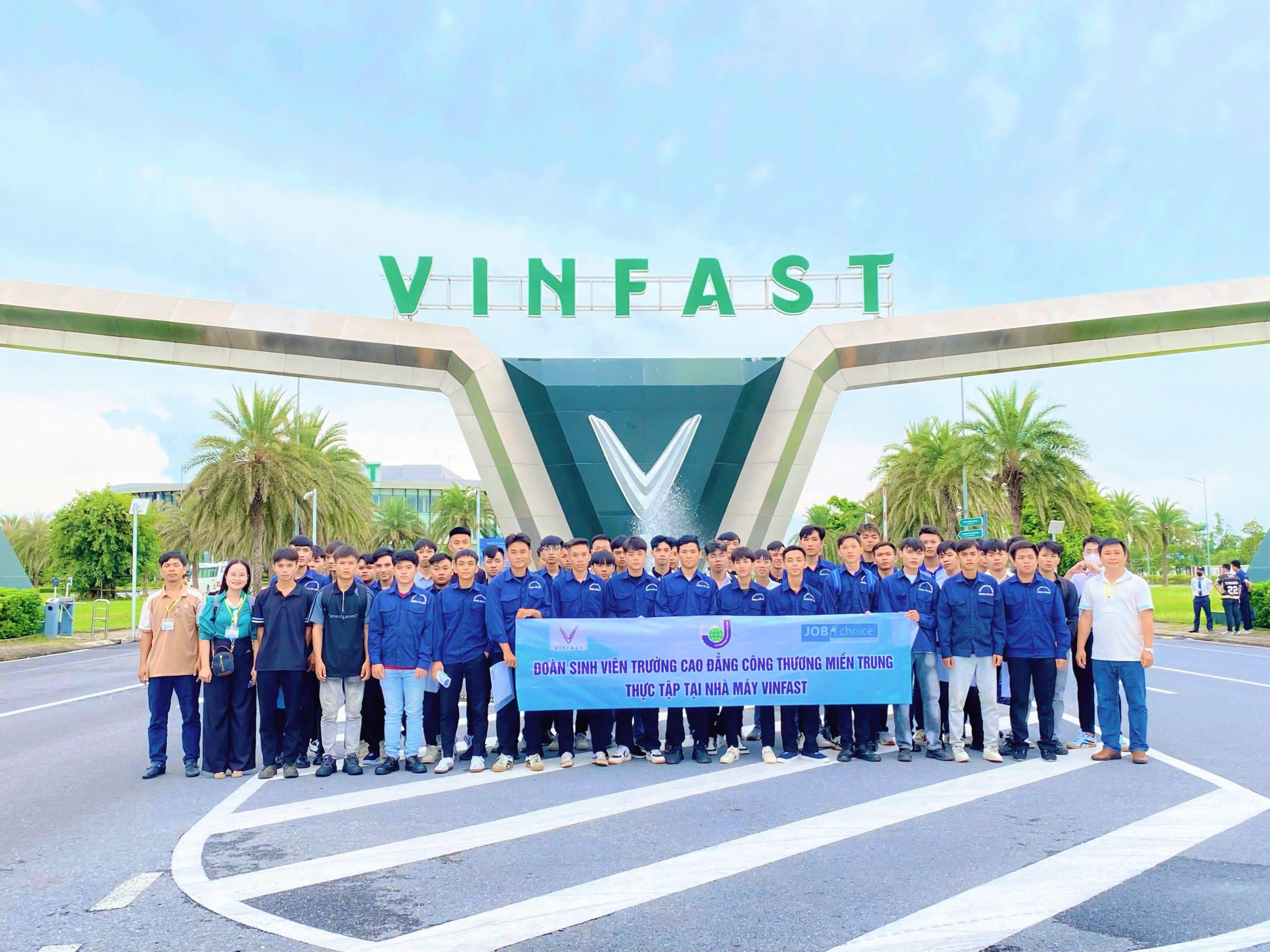 47 sinh viên MITC chính thức bước vào thực tập tại VinFast Hải Phòng Hành trình vượt 1.300 km chạm tay công nghệ đỉnh cao