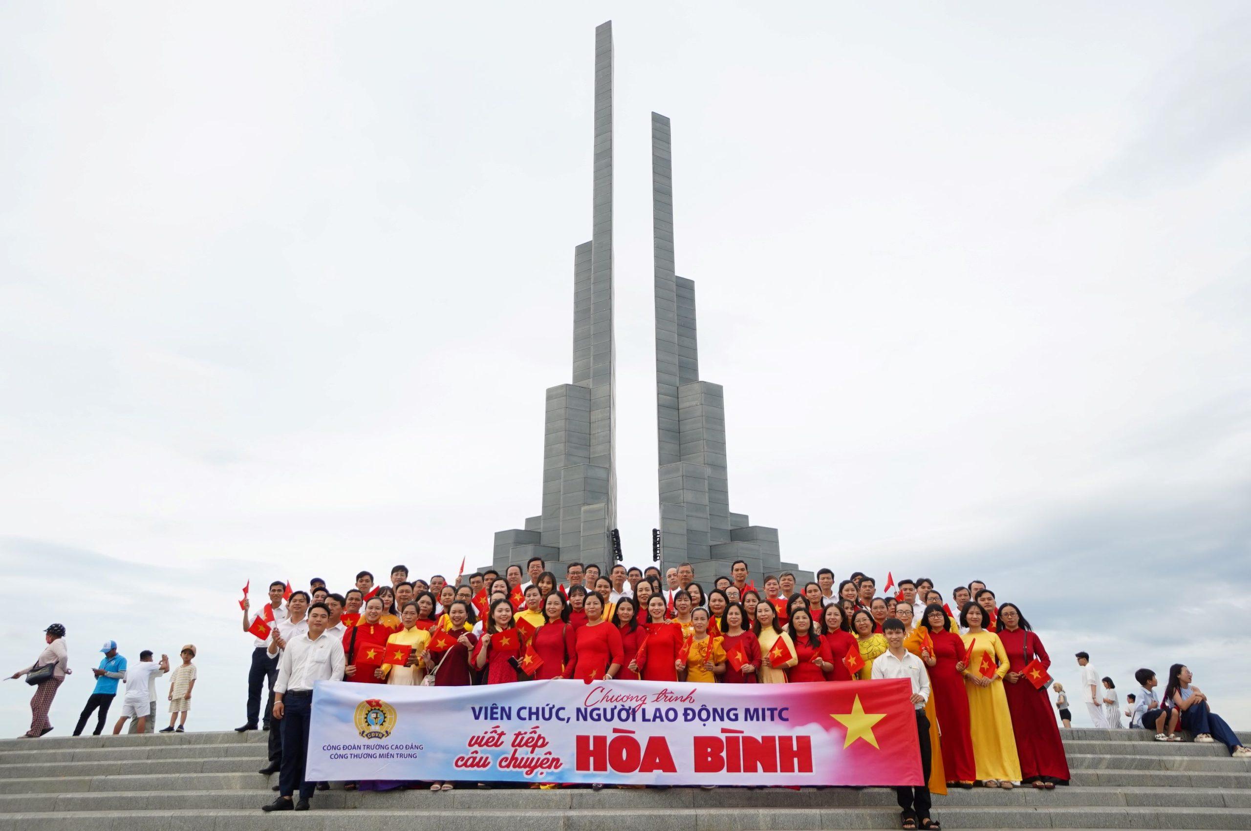 Hơn 100 viên chức, người lao động MITC cùng nhau viết tiếp câu chuyện hòa bình 1