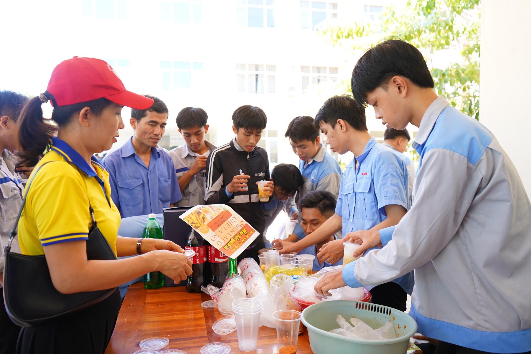 Sôi nổi cùng chương trình Chào đón Tân HSSV khóa 48, năm học 2025 – 2026 tại MITC 14