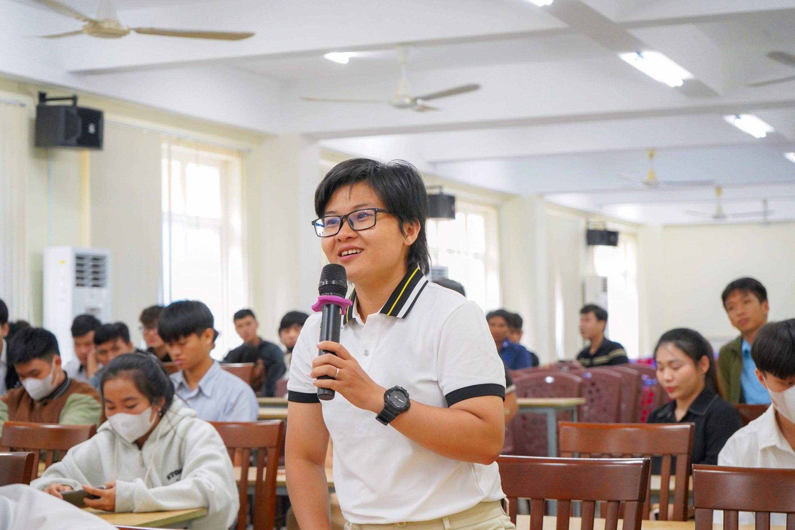 Sôi nổi cùng chương trình Chào đón Tân HSSV khóa 48, năm học 2025 – 2026 tại MITC 8