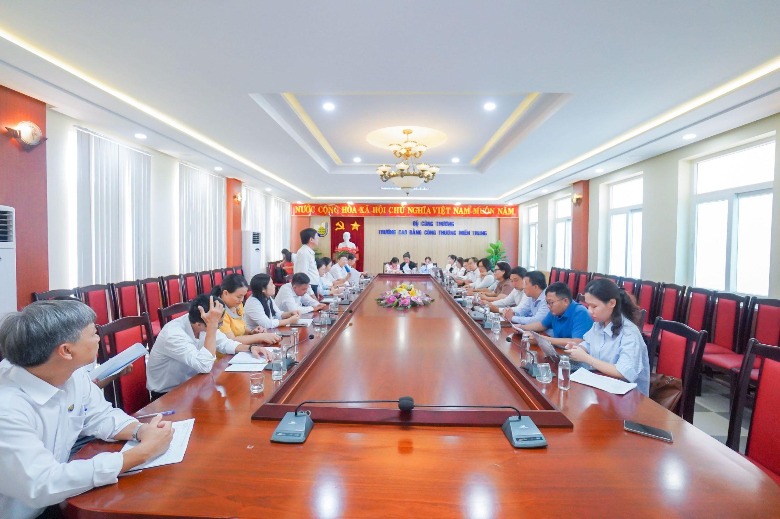 Tăng cường hợp tác, mở rộng cơ hội đào tạo Trường Trung cấp Buôn Ma Thuột tham quan và học tập tại MITC