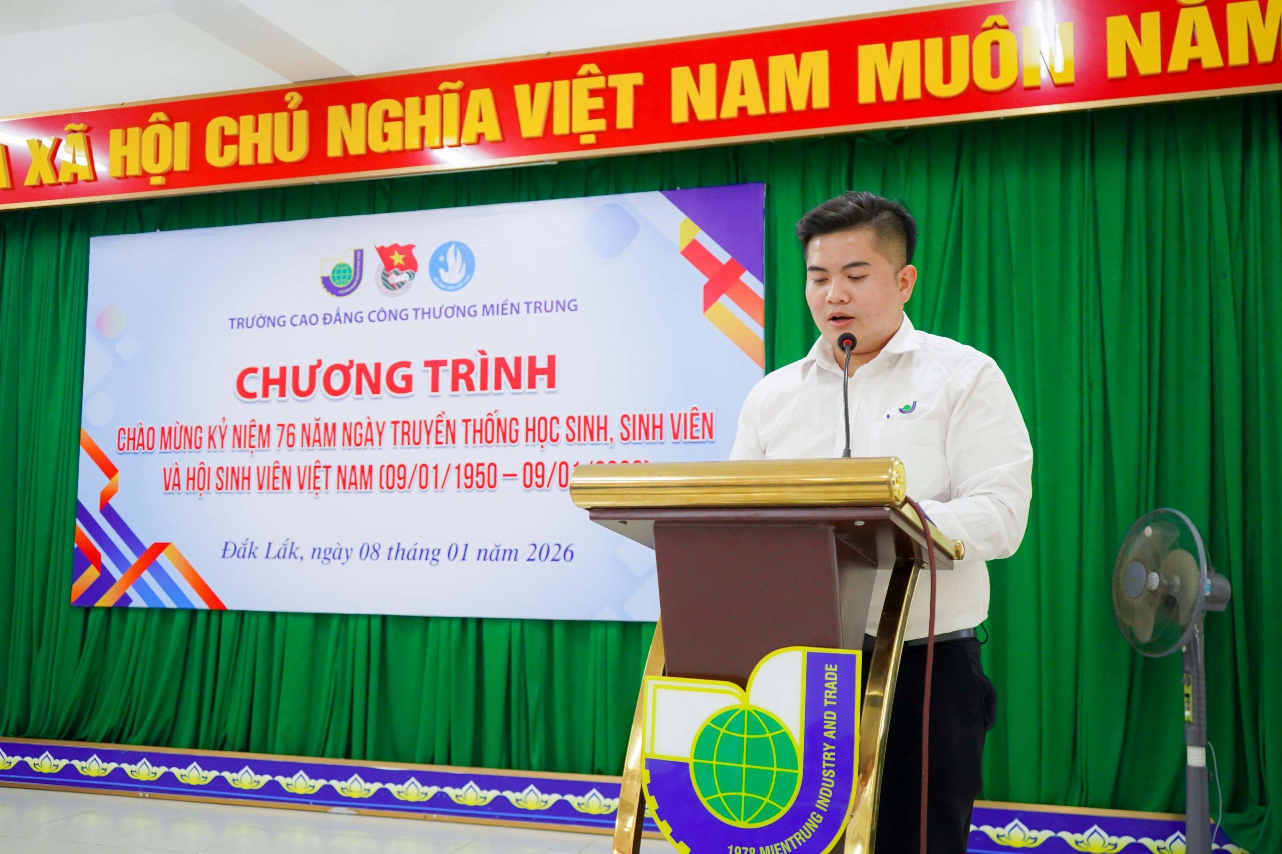 Hội sinh viên Trường Cao đẳng Công Thương miền Trung tổ chức chương trình chào mừng 76 năm ngày Truyền thông HSSV 09-01 4