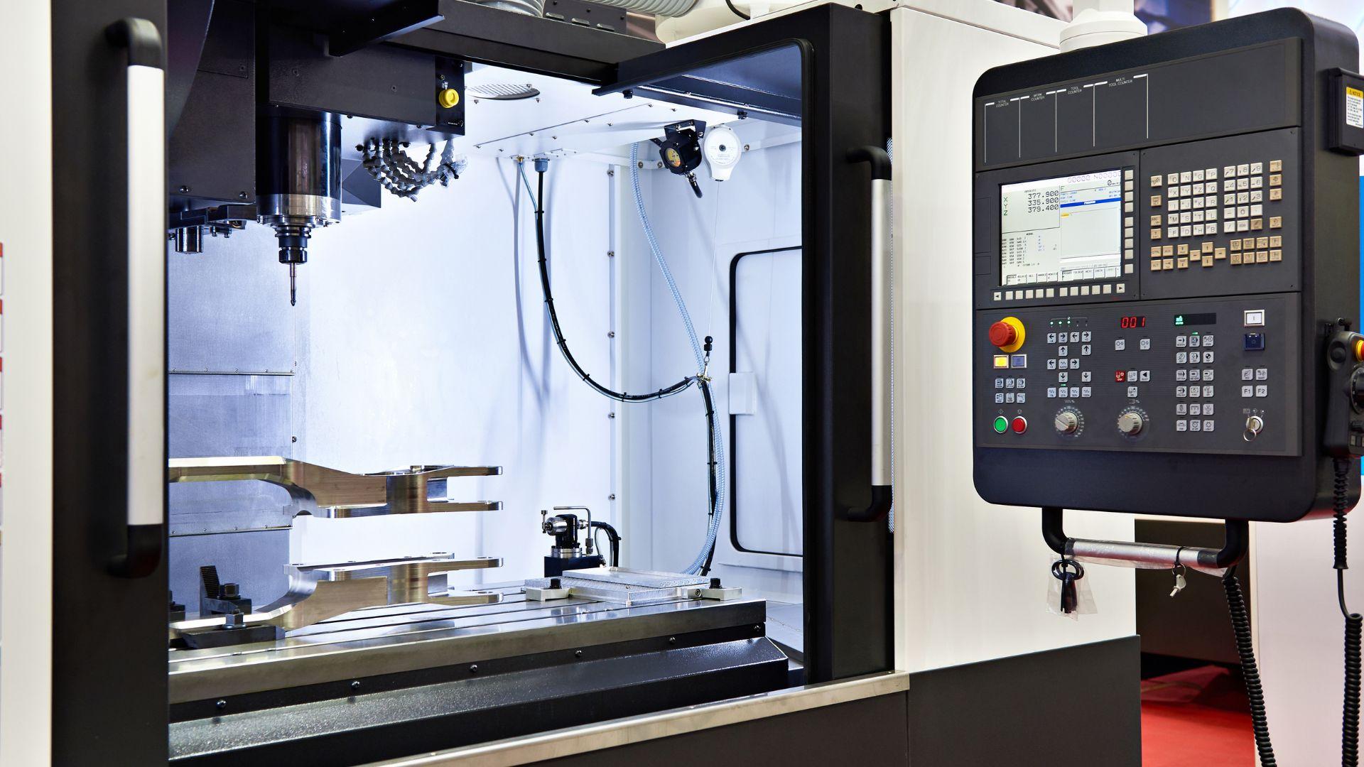 Khi doanh nghiệp “khát” thợ giỏi nghề cắt gọt kim loại 2