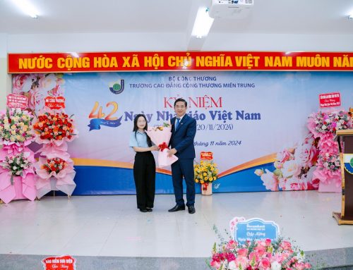 Kỷ niệm ngày Nhà giáo Việt Nam 20/11: Tri ân những người lái đò thầm lặng