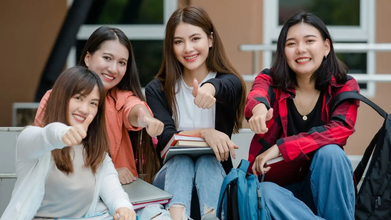 Ngành học xu hướng Chọn lối đi thời thượng hay theo đuổi giá trị bền vững 1