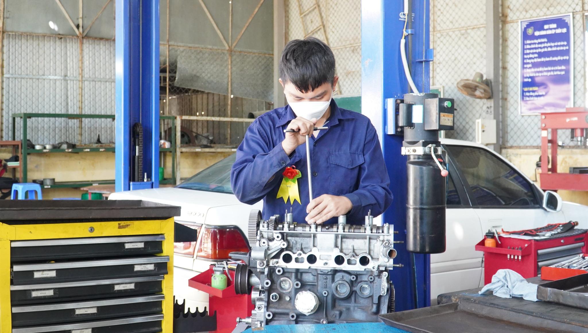 Học Công nghệ ô tô ở đâu để vừa có tay nghề, vừa có việc làm 1