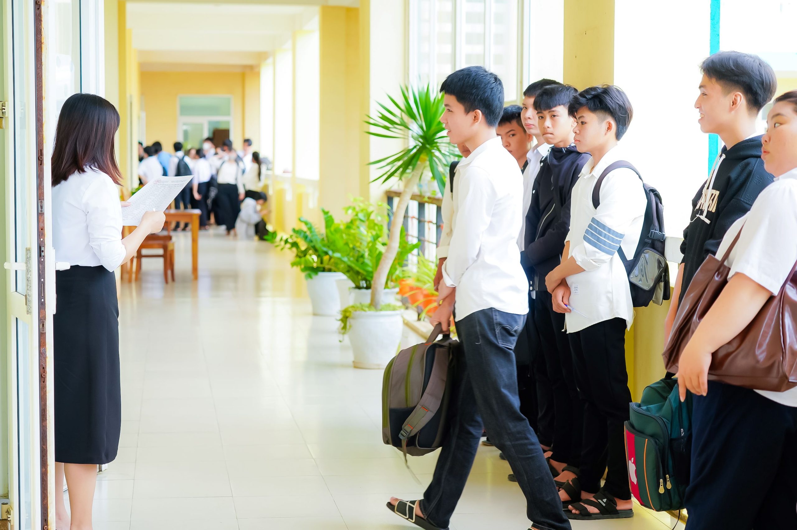 Học sinh lớp 12 MITC nghiêm túc bước vào kỳ thi thử tốt nghiệp THPT 2025 1