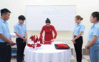 Chọn ngành Quản trị nhà hàng và dịch vụ ăn uống tại MITC – Cơ hội việc làm rộng mở trong ngành dịch vụ 2