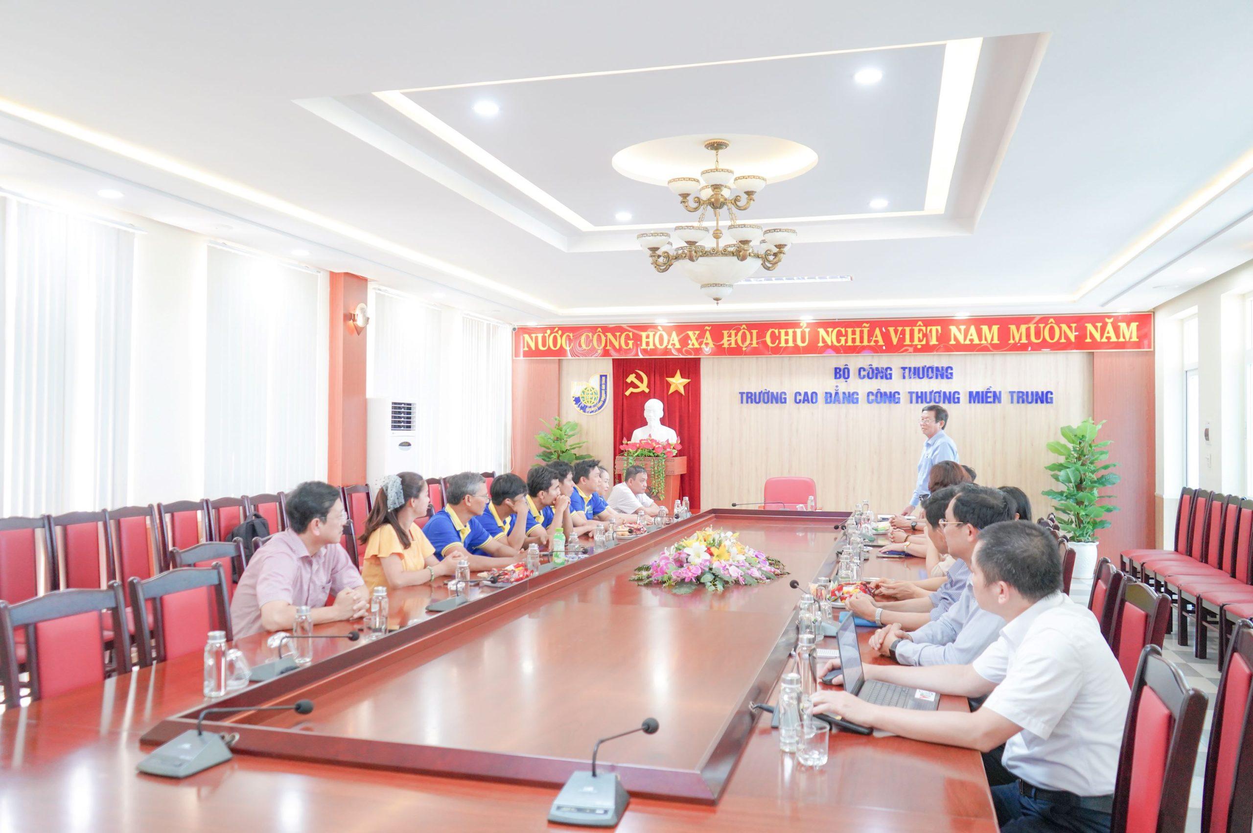Toàn cảnh Buổi gặp mặt Đoàn nhà giáo tham gia Hội giảng Nhà giáo GDNN tỉnh Phú Yên năm 2025 MITC tiếp lửa cho các giảng viên trước thềm Hội giảng Nhà giáo GDNN tỉnh Phú Yên 2025 3