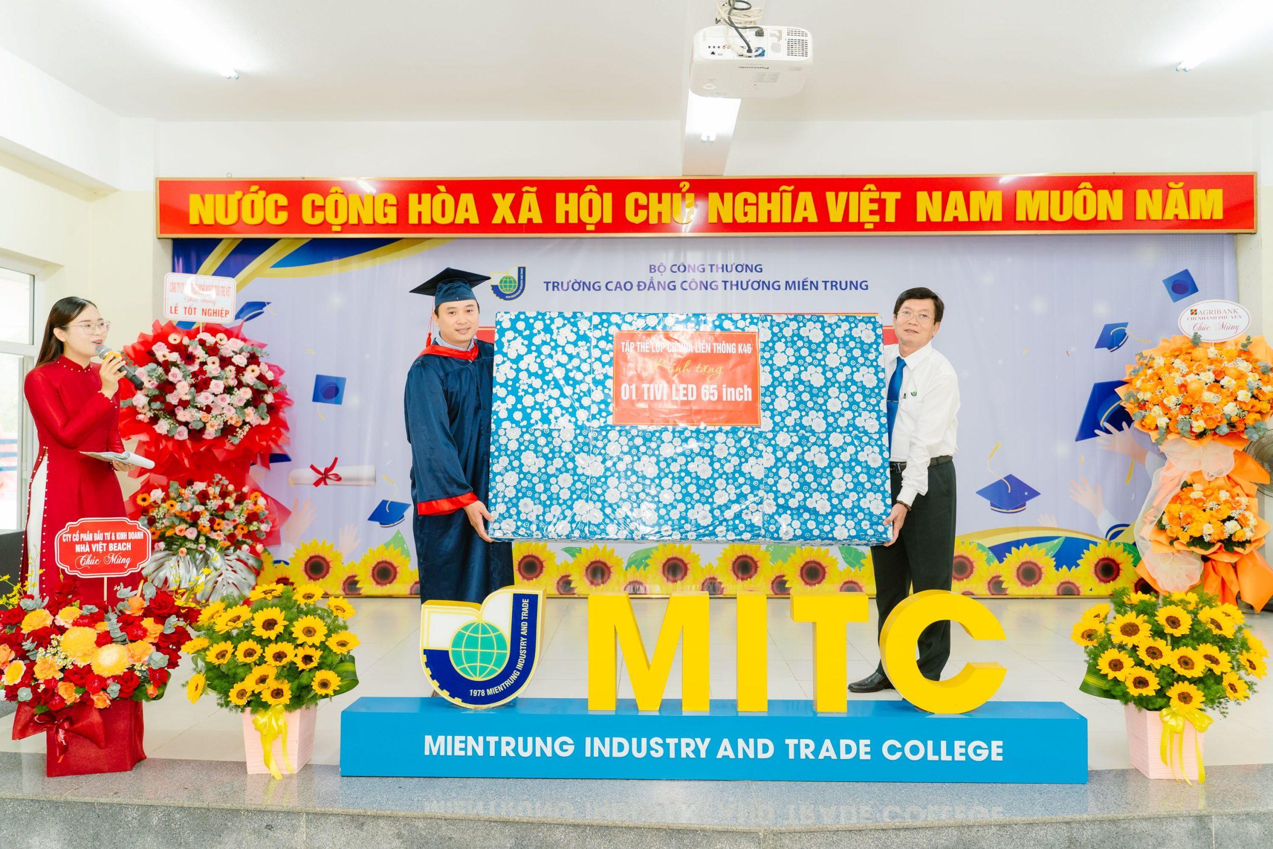 Lễ tốt nghiệp năm 2025 Dấu mốc trưởng thành và khởi đầu của những ước mơ 7