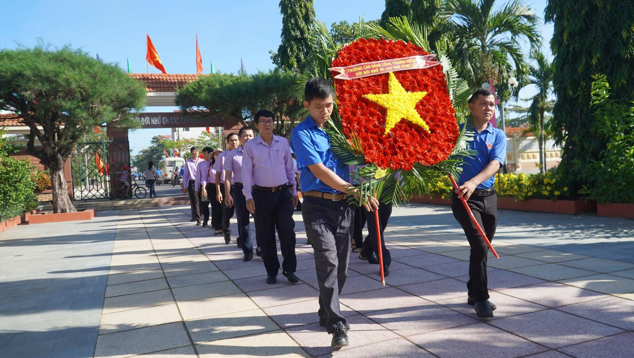 Mỗi viên chức người lao động, học sinh sinh viên MITC bày tỏ lòng biết ơn sâu sắc và tiếp tục thực hiện tốt hơn nữa các chính sách ưu đãi người có công MITC tri ân 78 năm ngày Thương binh – Liệt sĩ (2771947 – 2772025) 1