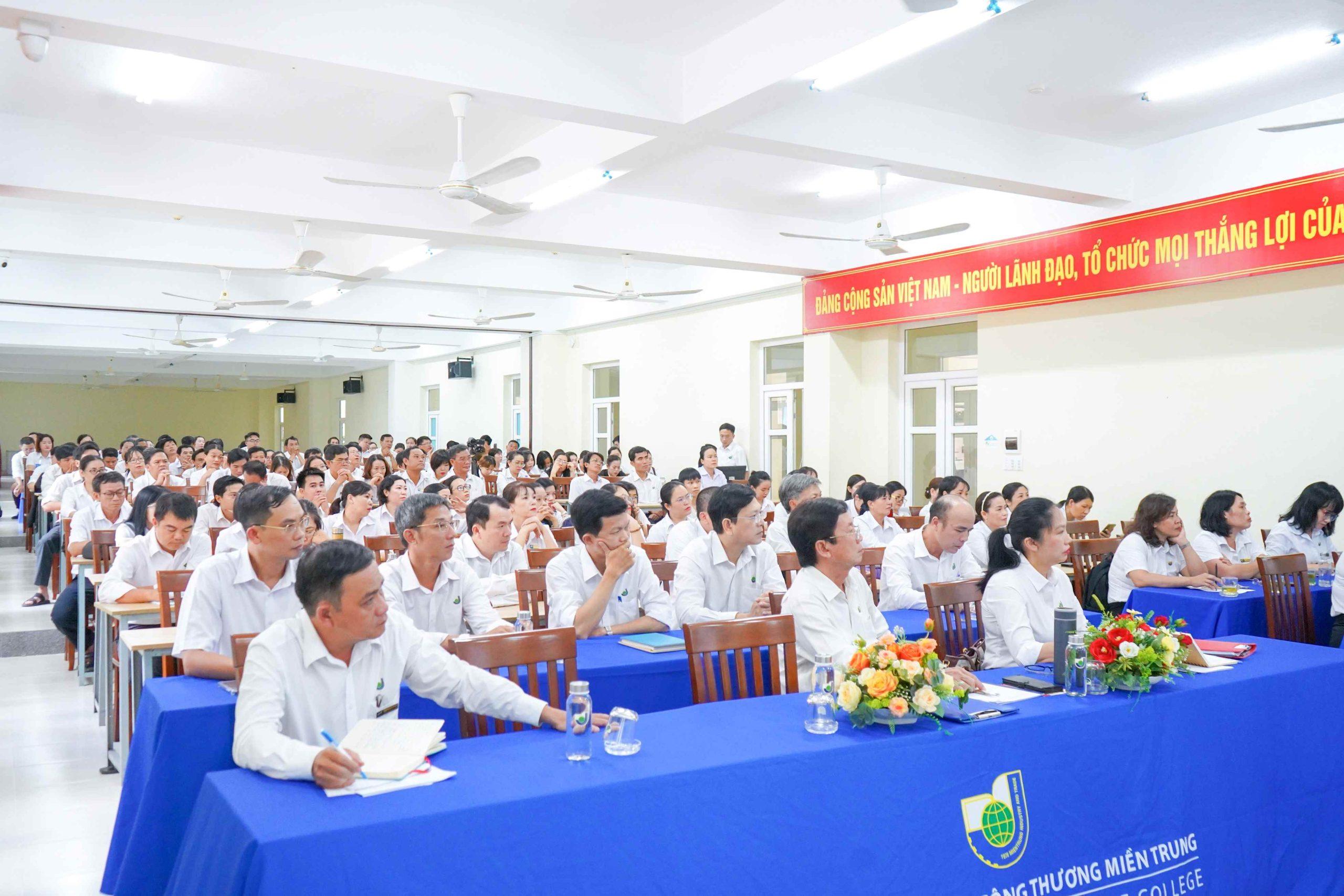 Trường Cao đẳng Công Thương miền Trung tổ chức Hội nghị tổng kết năm học 2024 - 2025 3