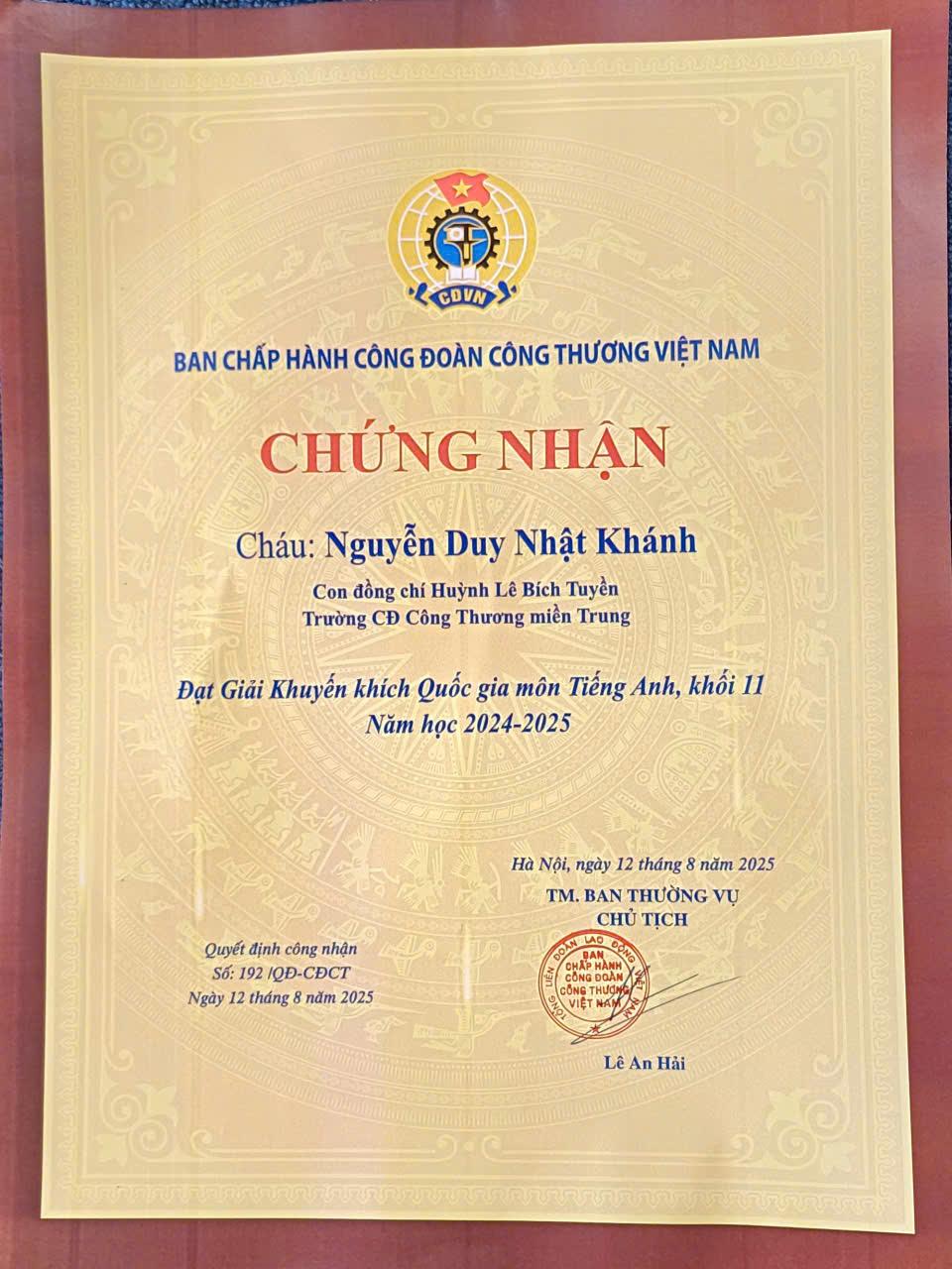 Vinh danh các gia đình CNVCLĐ tiêu biểu ngành Công Thương và những tấm gương học sinh vượt khó, đạt thành tích xuất sắc năm học 2024 – 2025 2