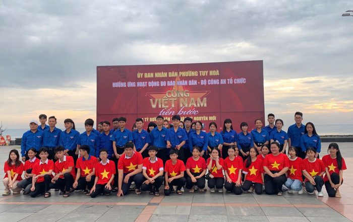 Tuổi trẻ Cao đẳng Công Thương miền Trung viết tiếp câu chuyện hòa bình