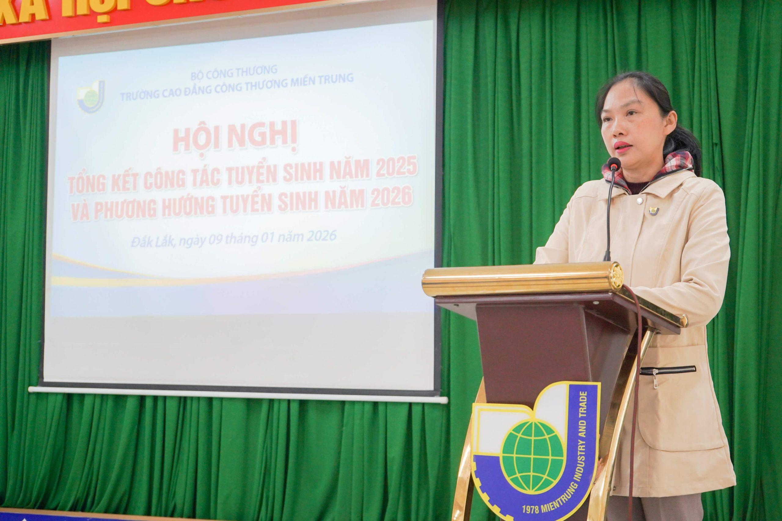 Tổ chức Hội nghị tổng kết công tác tuyển sinh năm 2025 và phương hướng tuyển sinh 2026 1