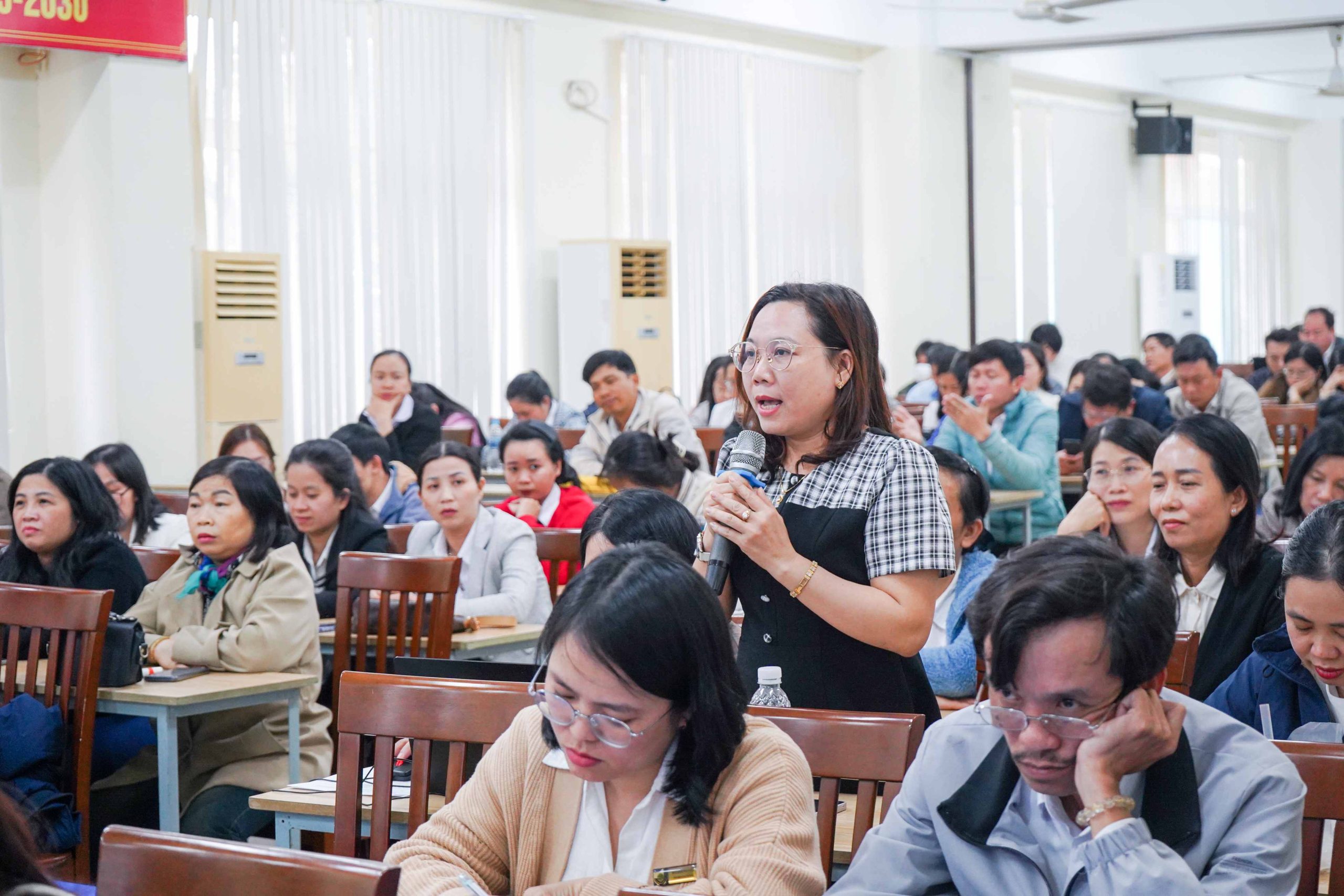 Tổ chức Hội nghị tổng kết công tác tuyển sinh năm 2025 và phương hướng tuyển sinh 2026 12