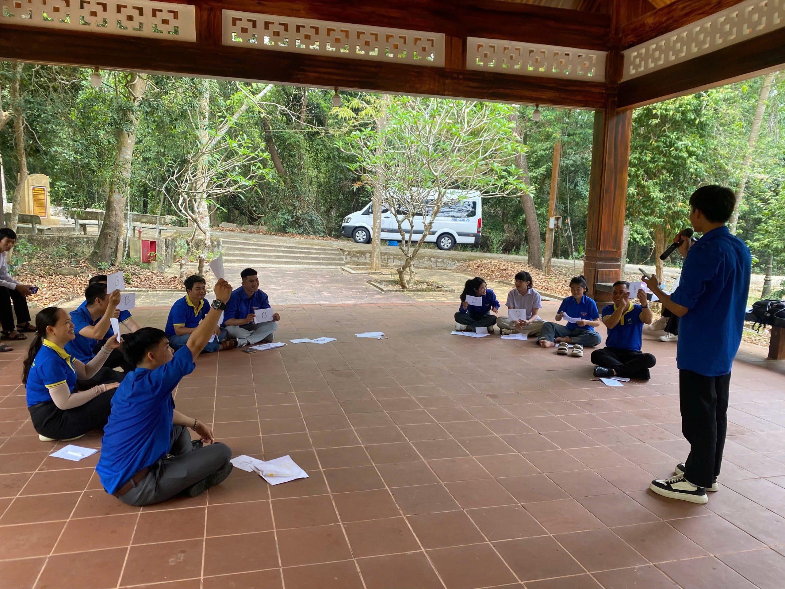 Hành trình về nguồn dành cho học sinh sinh viên xuất sắc tiêu biểu năm học 2025 - 2026 4