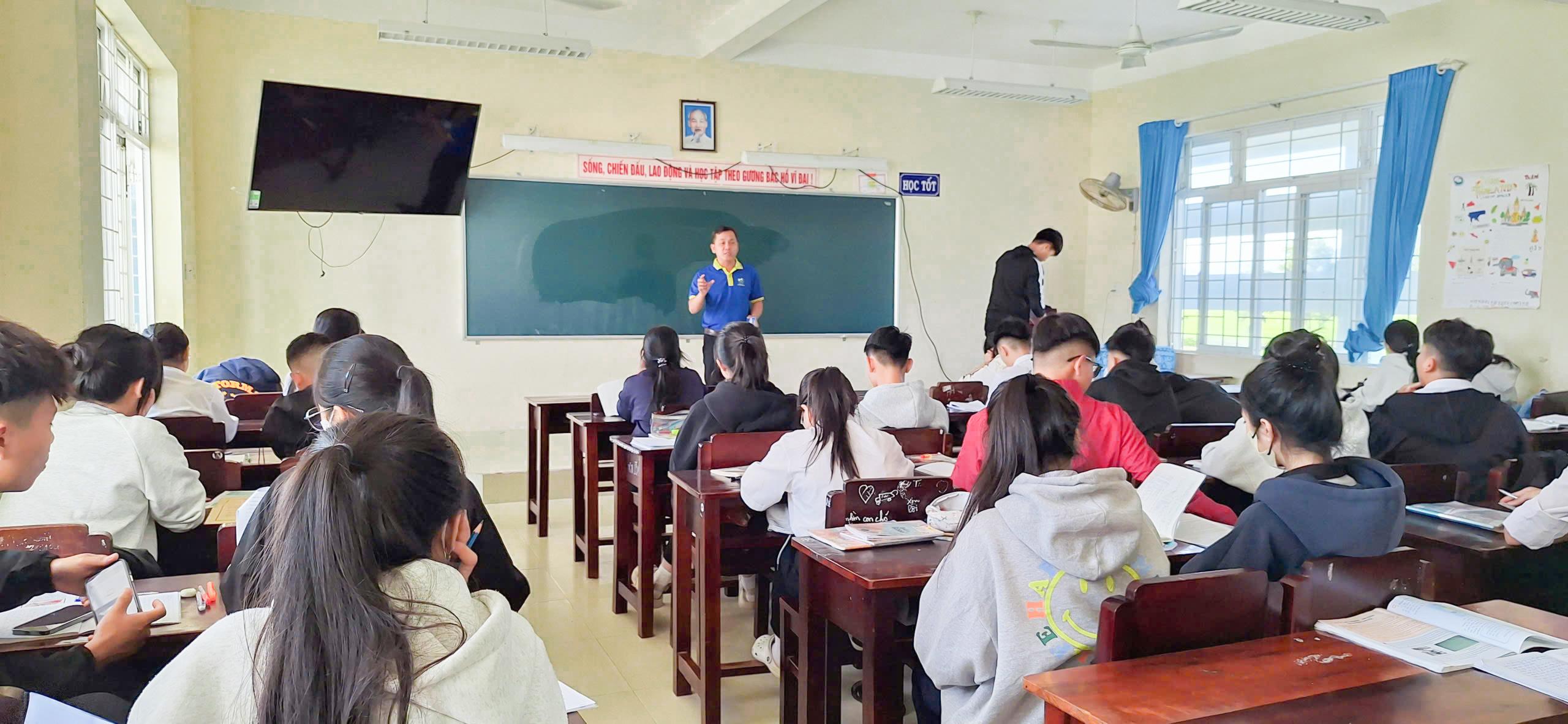 Hiểu rõ tầm quan trọng của việc học sinh lớp 9 chọn hướng đi, MITC triển khai nhiều chương trình tư vấn hướng nghiệp dành cho học sinh THCS.