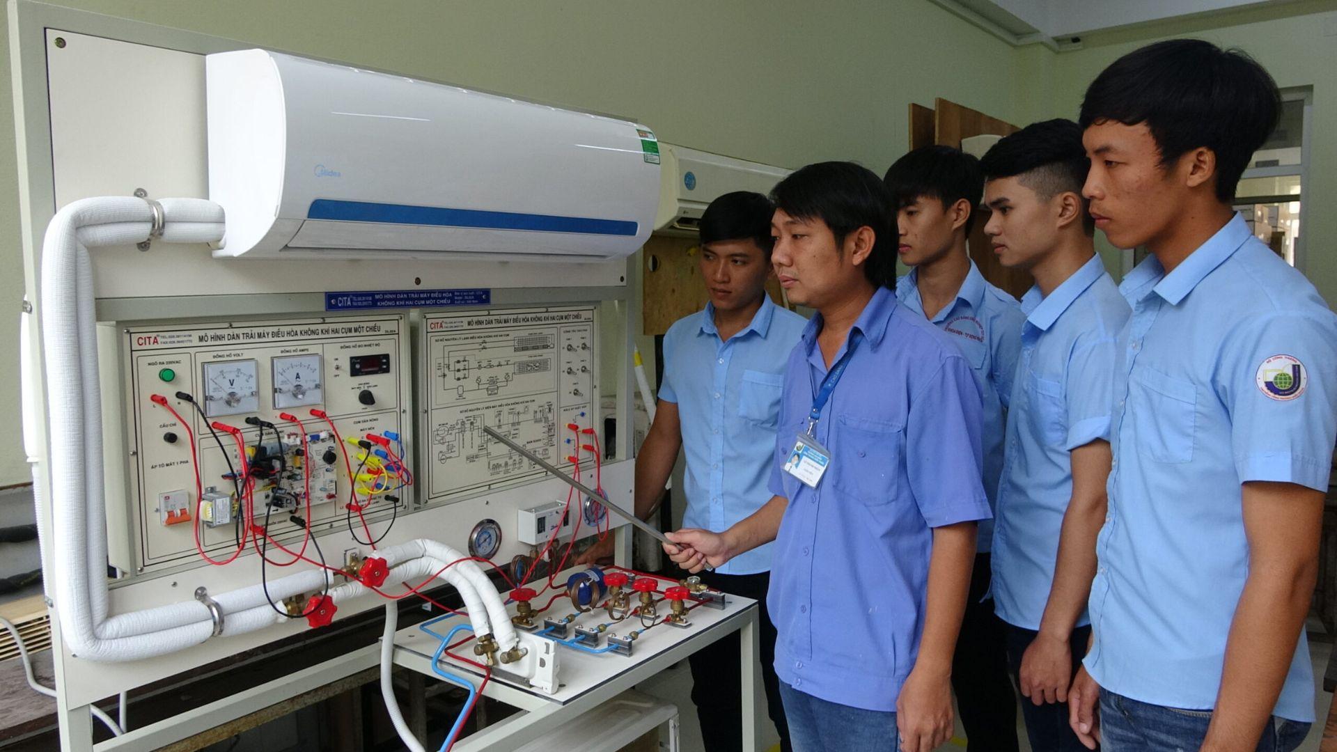 Vận hành, bảo dưỡng, sửa chữa hệ thống lạnh công nghiệp Nghề “giữ nhịp” cho sản xuất 2